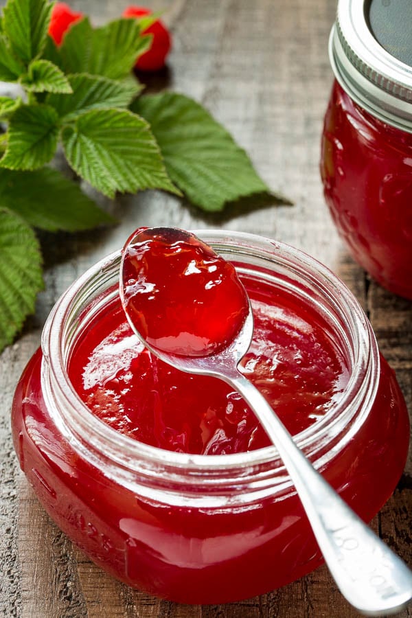 It's truly easy to make delicious raspberry jelly in less than 30 minutes. And no pectin required!