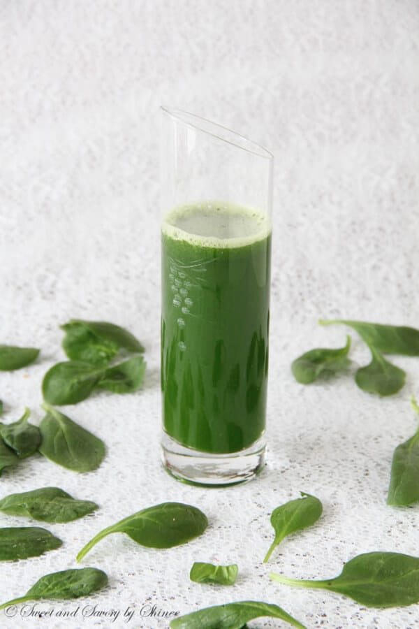 Subtle, yet refreshing green juice packed with Vitamin A, iron and other terrific antioxidants.