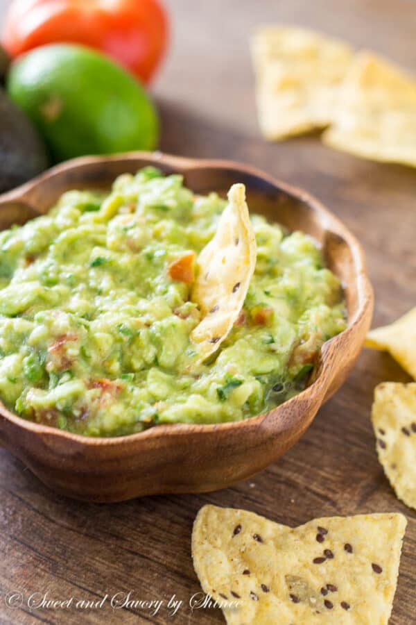 This simple guacamole recipe is for every guacamole purists out there. Super easy, basic guacamole that every party should have!