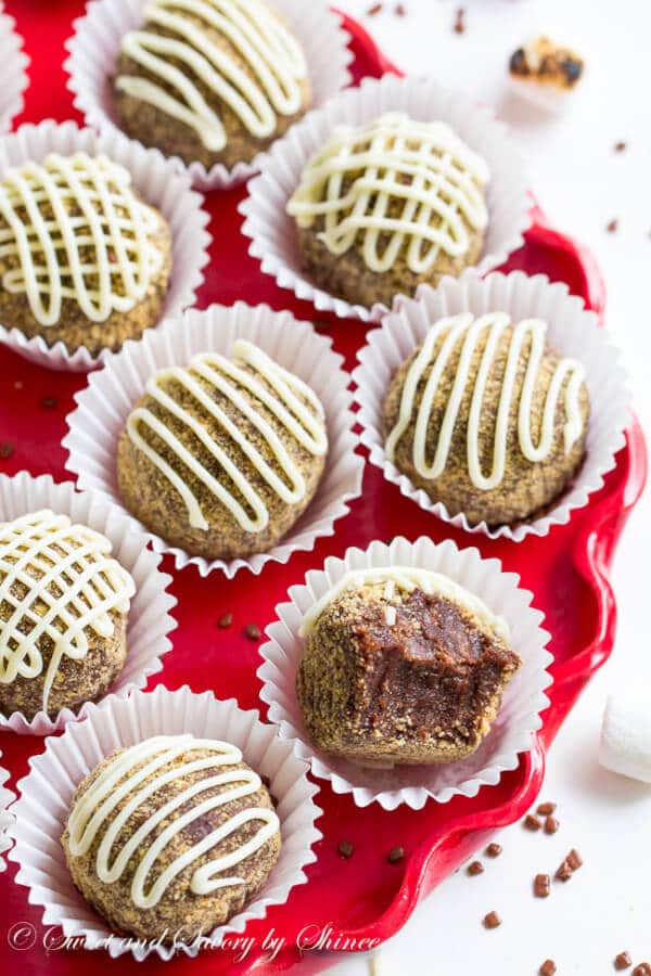 These fudgy little s’mores truffles are rich and chocolate-y. With just under 5 ingredients, they are super easy to make and indulge!