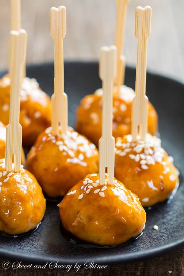 These light and easy salmon meatballs are made in food processor in just under 10 minutes. Glazed with homemade teriyaki sauce, they’re irresistible! 