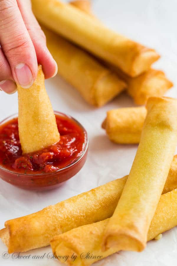Delicately light and crispy, these 3-ingredient mozzarella sticks are so easy to make. Pair them with a side of great marinara and enjoy your game-day.