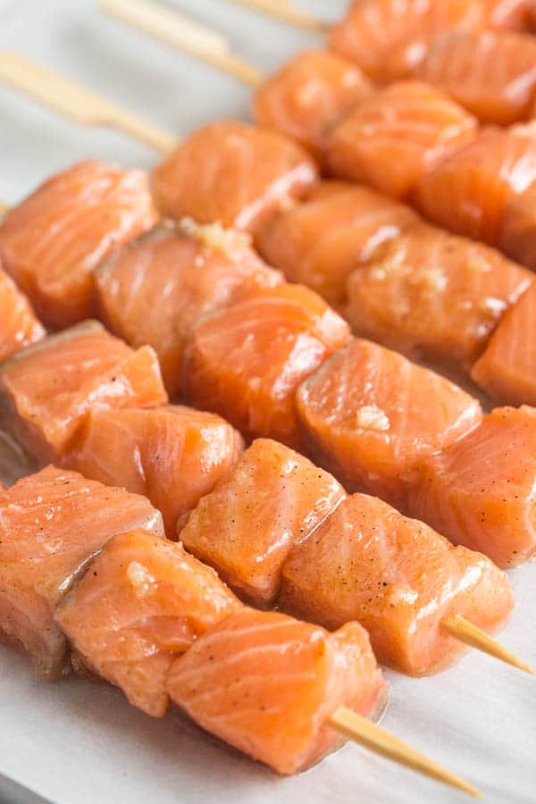 Quick and easy dinner recipe in less than 30 minutes: honey sesame salmon kebabs. 