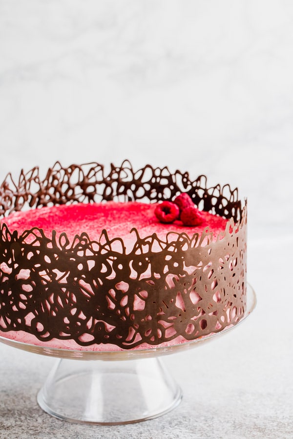 Learn how to use Silicon Moulds & make beautiful Chocolate Decorations to  apply on Cakes & Desserts 