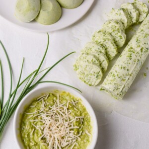 3 Best Thing to Do with Garlic Scapes, deliciously versatile vegetable. #garlicscapes