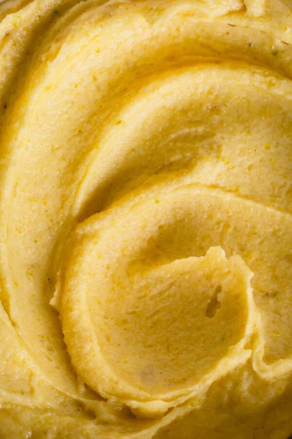 close up of pistachio buttercream.